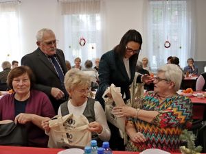 Powiększ obraz: Noworoczne spotkanie seniorów w Cisownicy