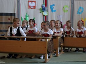 Powiększ obraz: Obchody 110 lat Szkoły Podstawowej w Goleszowie