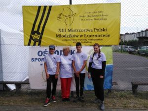 Powiększ obraz: Młodzi łucznicy na Mistrzostwach Polski Młodzików