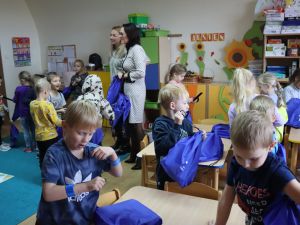 Powiększ obraz: Spotkanie z przedszkolakami i uczniami  w Goleszowie