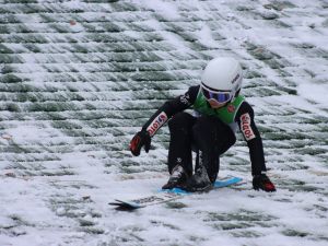 Powiększ obraz: 11. Skoki narciarskie Mikołaj z Goleszowa