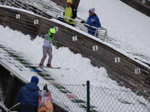 Powiększ obraz: 23. Skoki narciarskie Mikołaj z Goleszowa