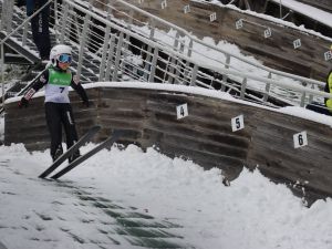 Powiększ obraz: 24. Skoki narciarskie Mikołaj z Goleszowa