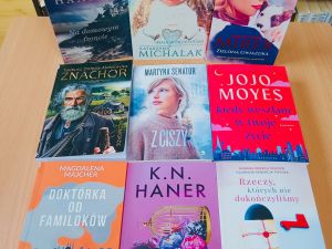 Powiększ obraz: Nowości czytelnicze, fot .Gminna Biblioteka Publiczna