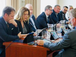 Powiększ obraz: Nowo wybrana Rada Gminy Goleszów podczas pierwszej sesji
