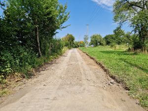 Powiększ obraz: Trwa remont ulicy Ogrodowej w Kozakowicach