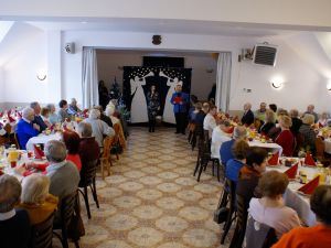 Powiększ obraz: Noworoczne spotkanie seniorów w Cisownicy (13)