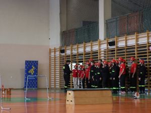 Powiększ obraz: I Halowe Zawody Sportowo-Pożarnicze Młodzieżowych Drużyn Pożarniczych