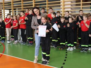 Powiększ obraz: I Halowe Zawody Sportowo-Pożarnicze
