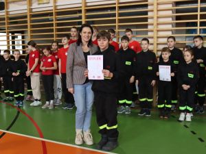 Powiększ obraz: I Halowe Zawody Sportowo-Pożarnicze
