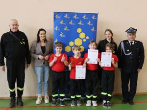 Powiększ obraz: I Halowe Zawody Sportowo-Pożarnicze