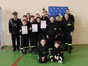 Powiększ obraz: I Halowe Zawody Sportowo-Pożarnicze
