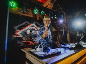 Powiększ obraz: DJ Adacho