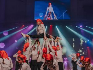 Powiększ obraz: Eksplozja Tańca