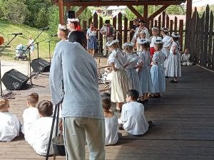 Powiększ obraz: Dziecięcy Zespół Folklorystyczny Lokčan