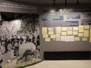 Powiększ obraz: W goleszowskiej Izbie Oświęcimskiej