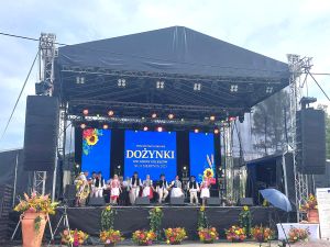 Powiększ obraz: Dziecięcy Zespół Folklorystyczny Lokčan