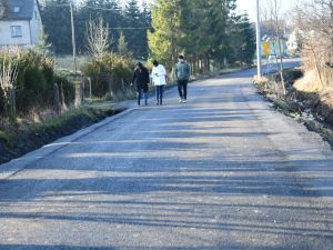 Powiększ obraz: Ulica Nierodzimska w Godziszowie przeszła kompleksowy remont.