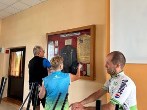 Powiększ obraz: 720721929_1407900374718988_7247146732405155756_n