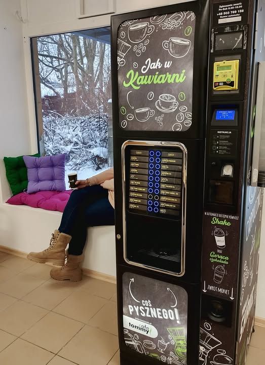 Powiększ obraz: Nowy automat do kawy